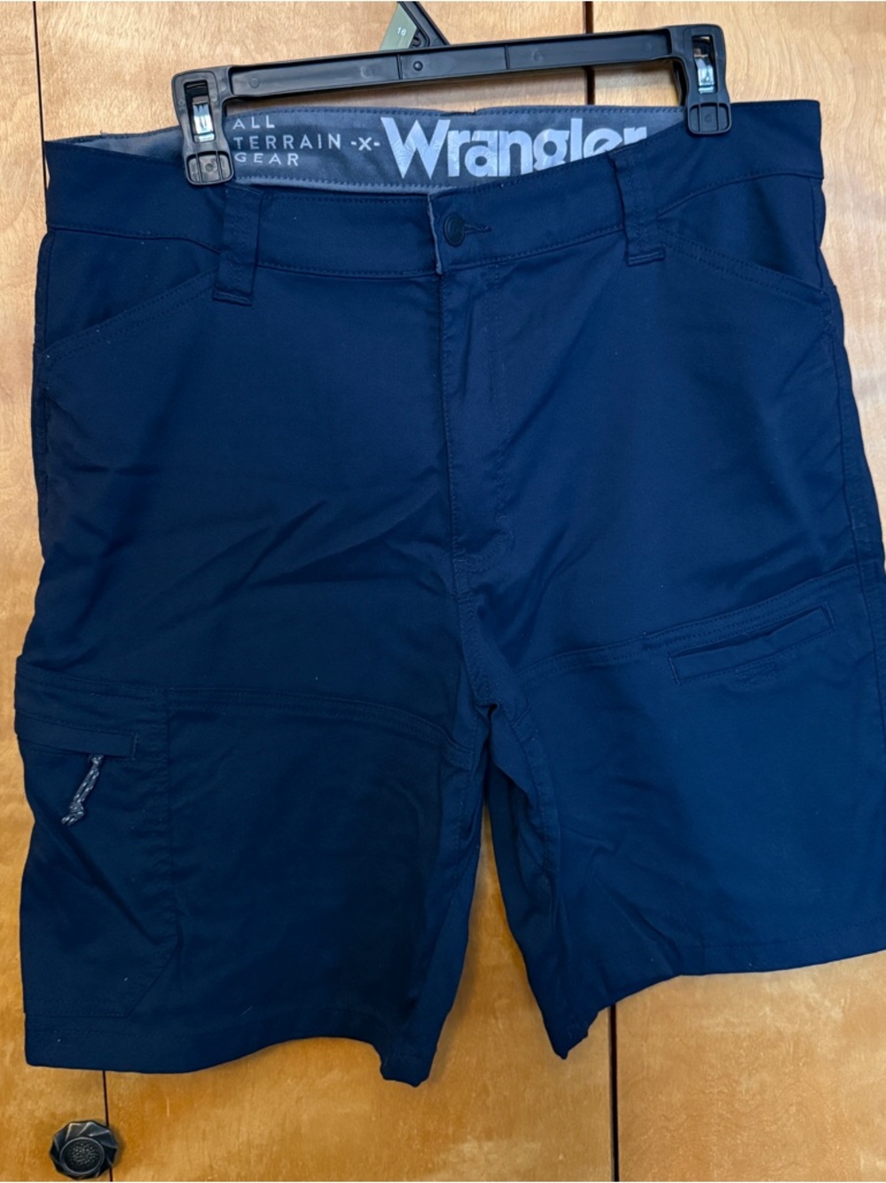 Wrangler All Terrain X Gear  Navy Shorts - Men size 34